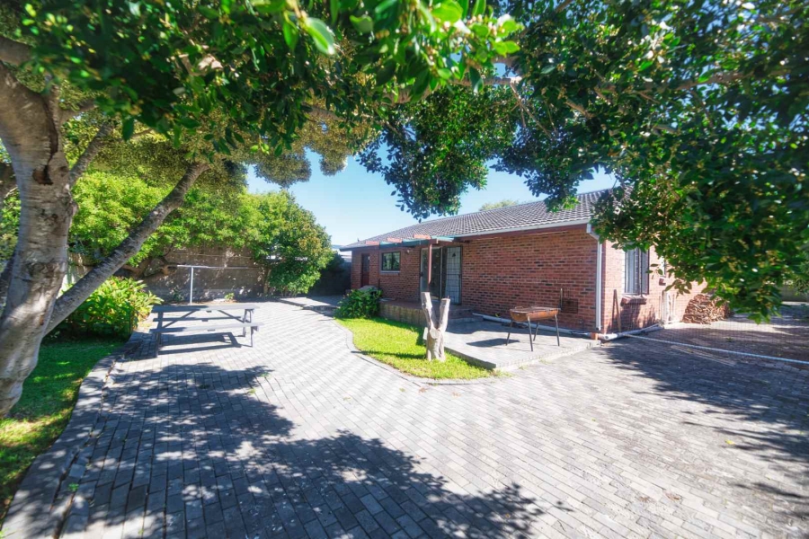 2 Bedroom Property for Sale in Westcliff Western Cape